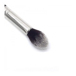 finis terre  Pennello Tapered Concealer Highlight  Pennelli e accessori