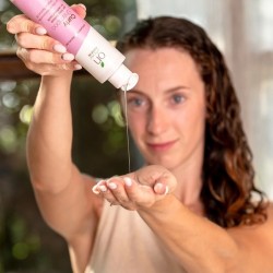 officina naturae  Curly Shampoo con Olio di Nocciolo d'Albicocca  Shampoo bio capelli ricci e mossi