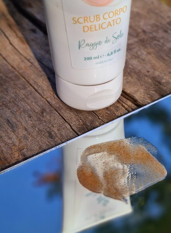 yuniwa scrub raggio di sole texture