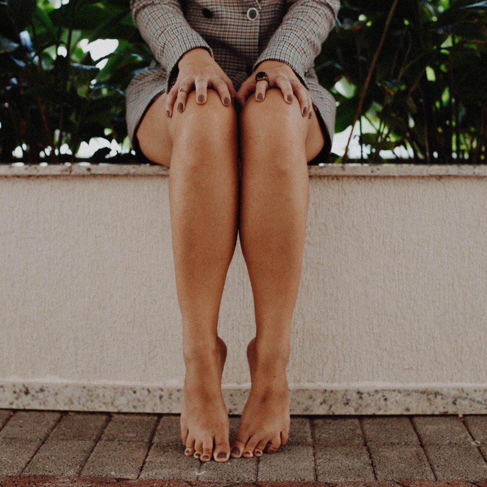 Rimedi Efficaci per Gambe Gonfie e Pesanti: Cause, Consigli e Trattamenti